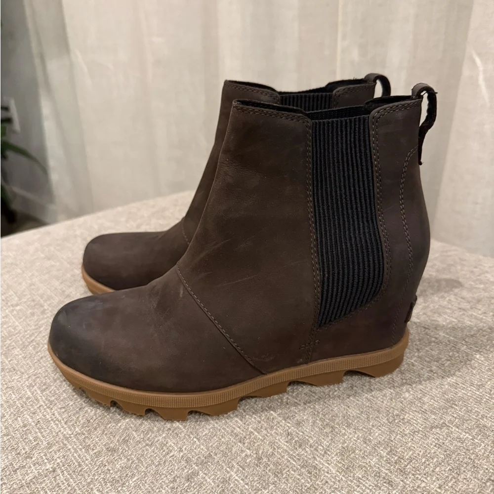 Sorel Arctic Wedge II Chelsea Boots Womens 8.5 Brown Leather NL3754-205